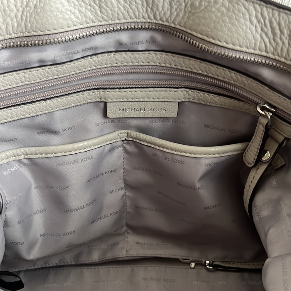 Michael Kors grey tote with shoulder strap - Picture 5 of 10